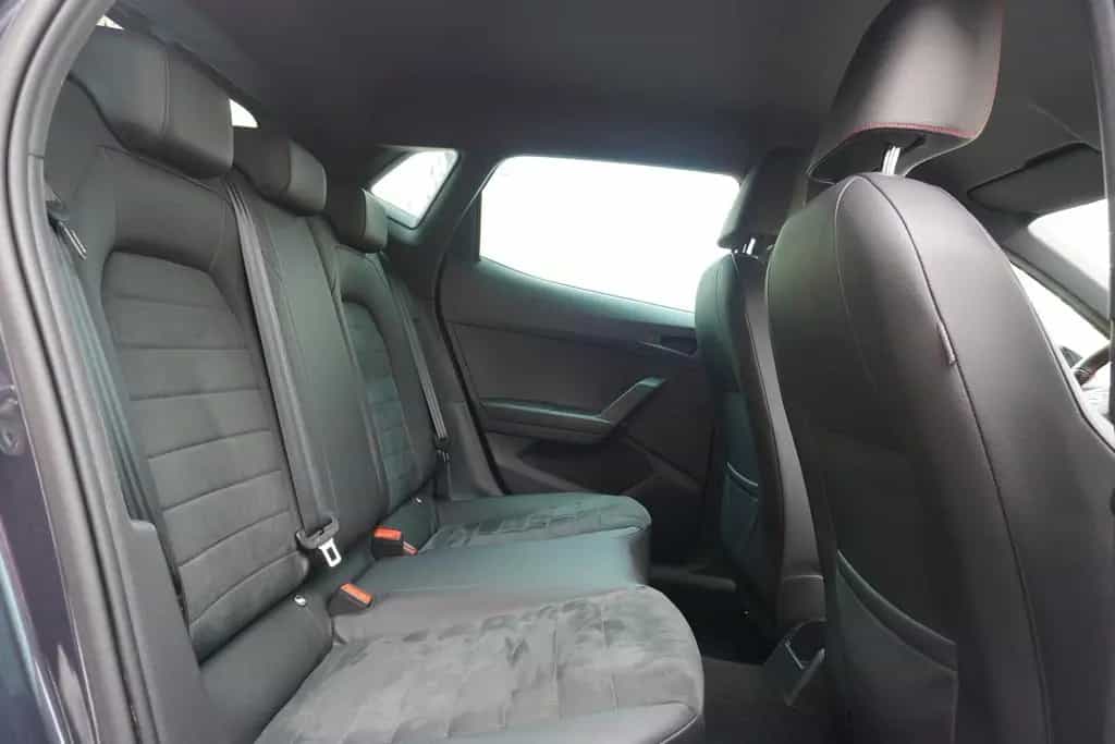 Seat Ibiza 1.5 TSI FR LED Navi Android Apple Kamera 01/2019-photo-27