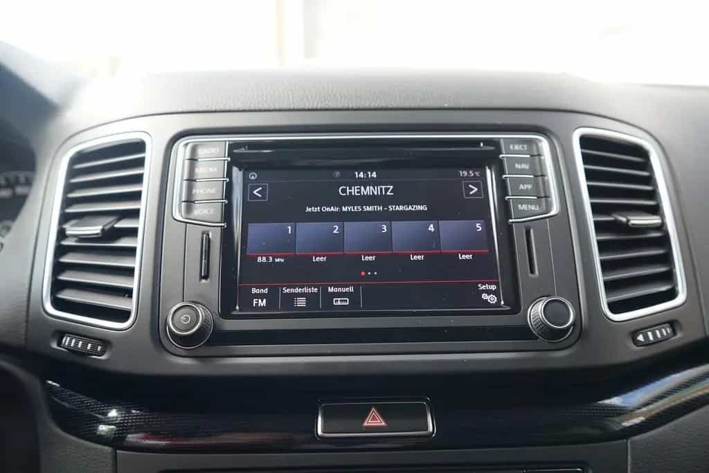 Volkswagen Sharan 1.4 TSI DSG Sound Bi-Xenon Standheizung A 01/2018-photo-12