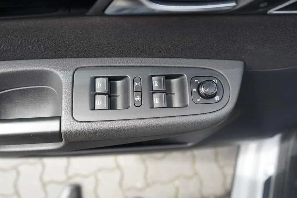 Volkswagen Sharan 1.4 TSI DSG Sound Bi-Xenon Standheizung A 01/2018-photo-19