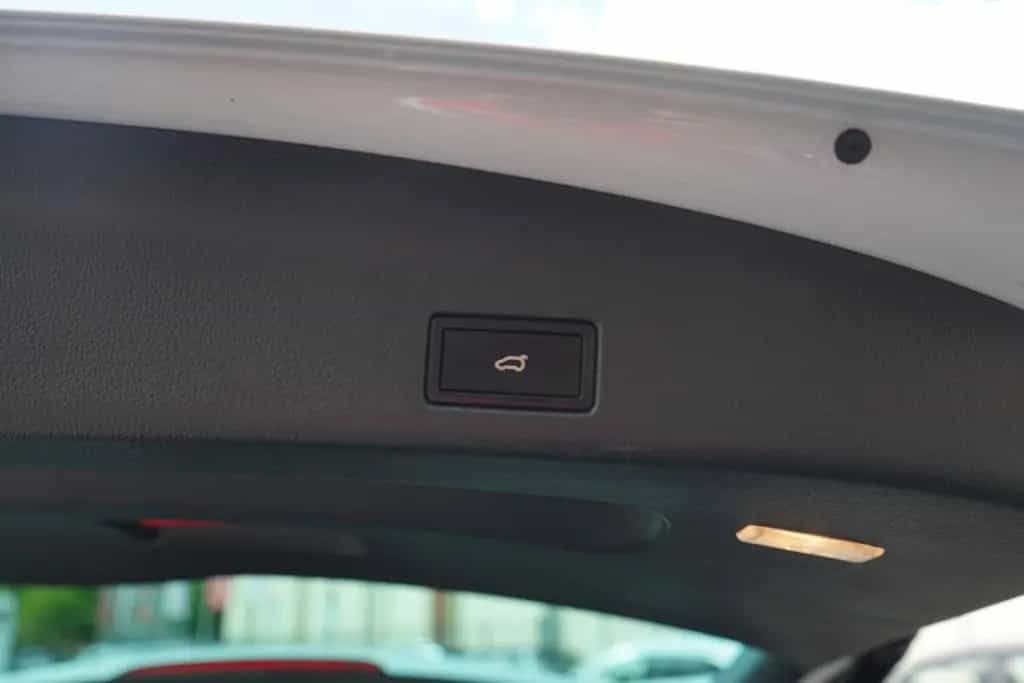 Volkswagen Sharan 1.4 TSI DSG Sound Bi-Xenon Standheizung A 01/2018-photo-27
