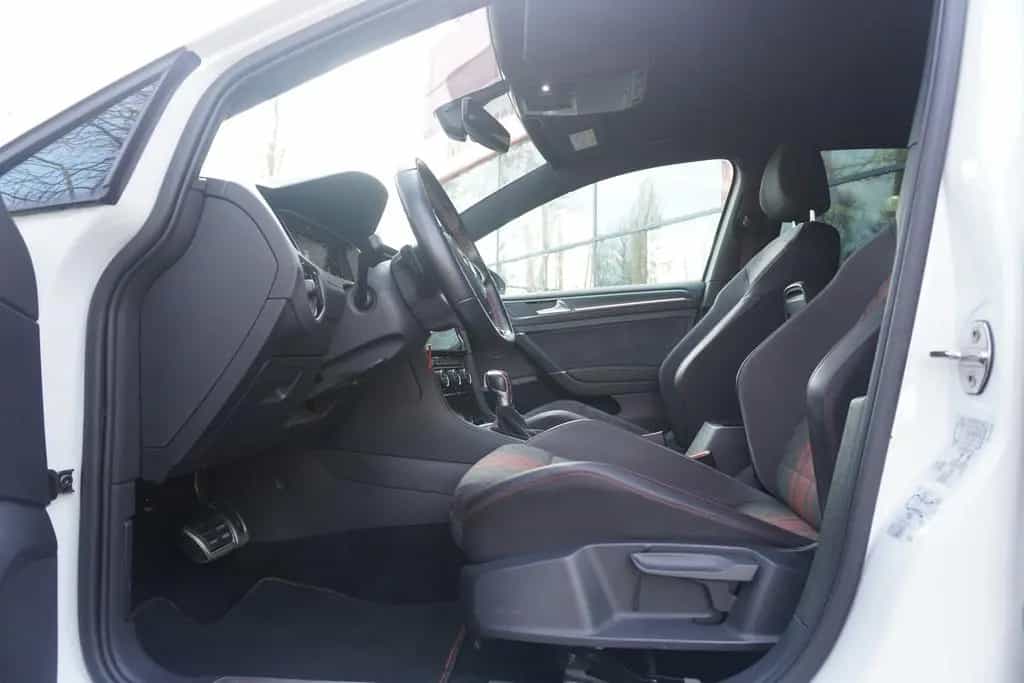 Volkswagen Golf VII 2.0 16V TSI GTI TCR LED Sitzheizung B&O 06/2019-photo-11