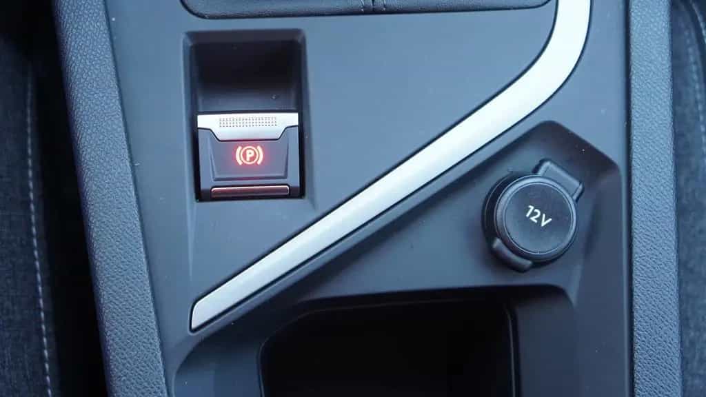 Peugeot 308 1.2 PureTech 130 Active Pack LED Navi PDC 08/2022-photo-26