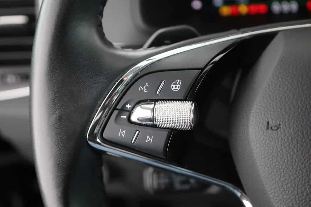Skoda Karoq 1.5 TSI DSG Ambition LED Navi ACC Kamera 11/2022-photo-15