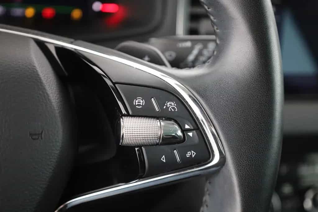 Skoda Karoq 1.5 TSI DSG Ambition LED Navi ACC Kamera 11/2022-photo-16