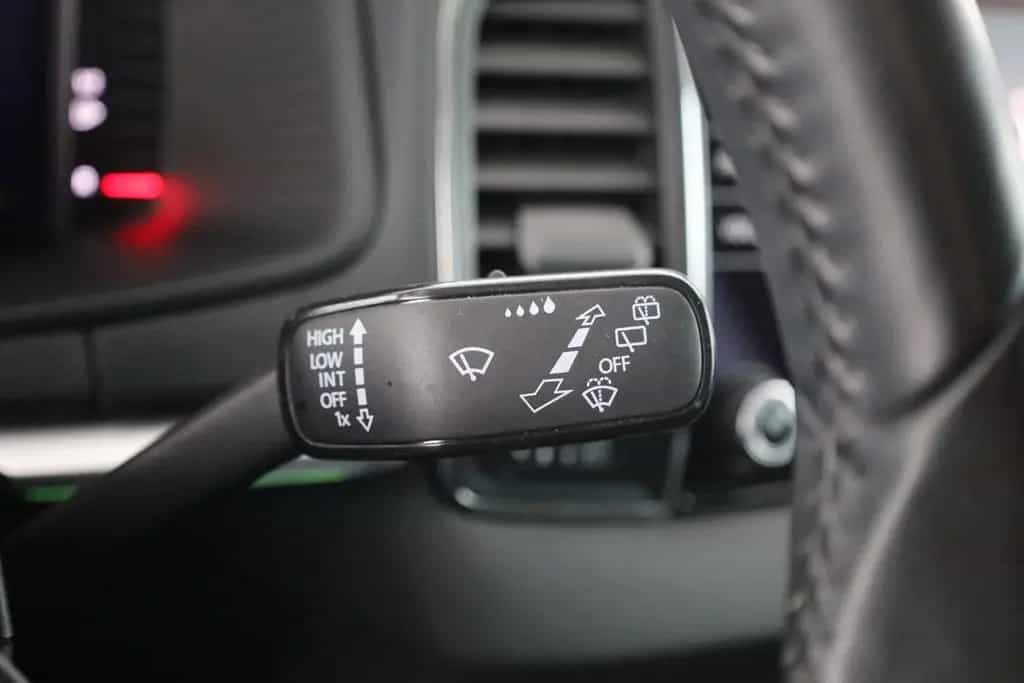 Skoda Karoq 1.5 TSI DSG Ambition LED Navi ACC Kamera 11/2022-photo-19