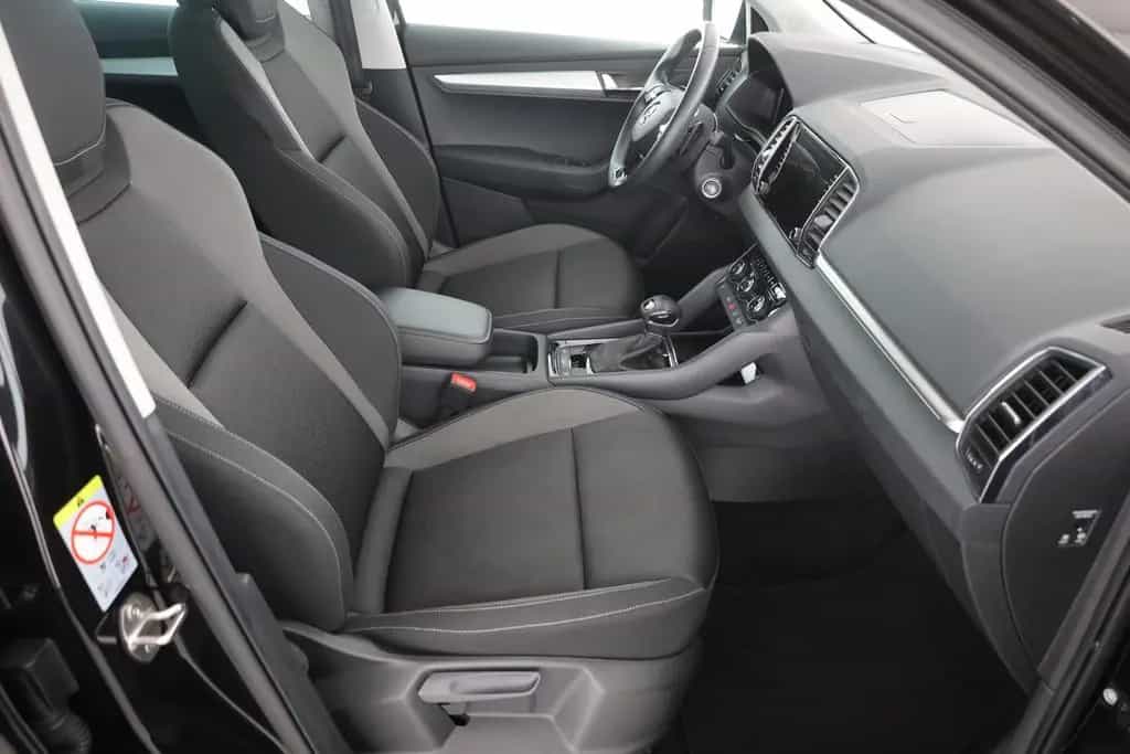 Skoda Karoq 1.5 TSI DSG Ambition LED Navi ACC Kamera 11/2022-photo-23