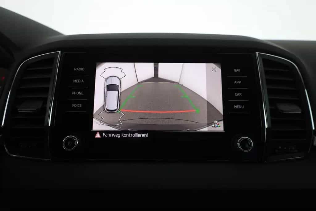 Skoda Karoq 1.5 TSI DSG Ambition LED Navi ACC Kamera 11/2022-photo-26