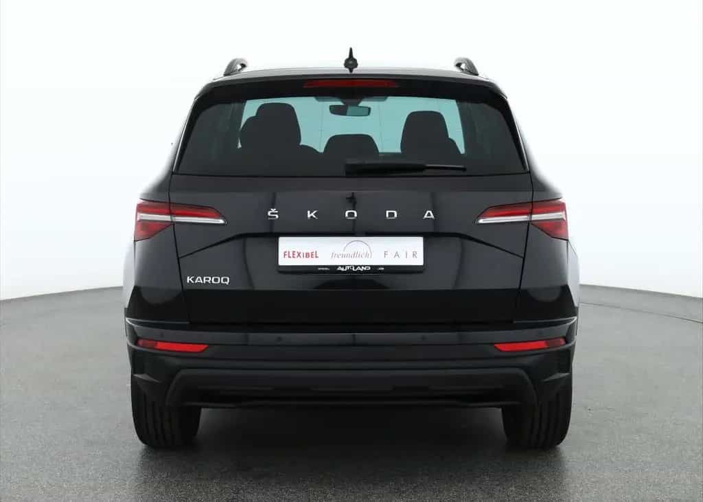 Skoda Karoq 1.5 TSI DSG Ambition LED Navi ACC Kamera 11/2022-photo-3