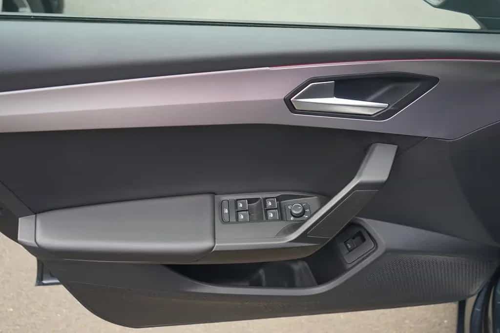 Seat Leon Sportstourer 1.5 FR LED Navi ACC Totwinkel 11/2020-photo-21