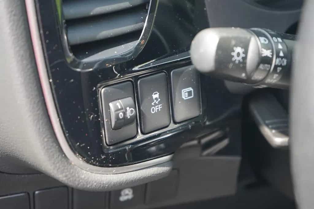 Mitsubishi Outlander 2.0 MIVEC Edition Kamera Tempomat DAB 01/2018-photo-19