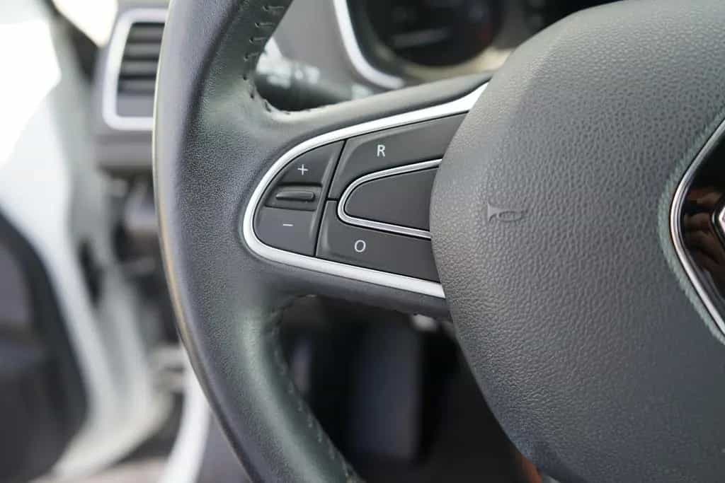 Renault Megane Grandtour 1.2 TCE Navi Sitzheizung DAB 08/2018-photo-17