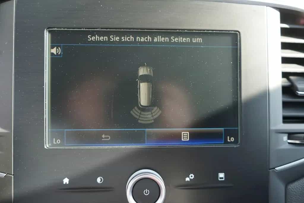 Renault Megane Grandtour 1.2 TCE Navi Sitzheizung DAB 08/2018-photo-24