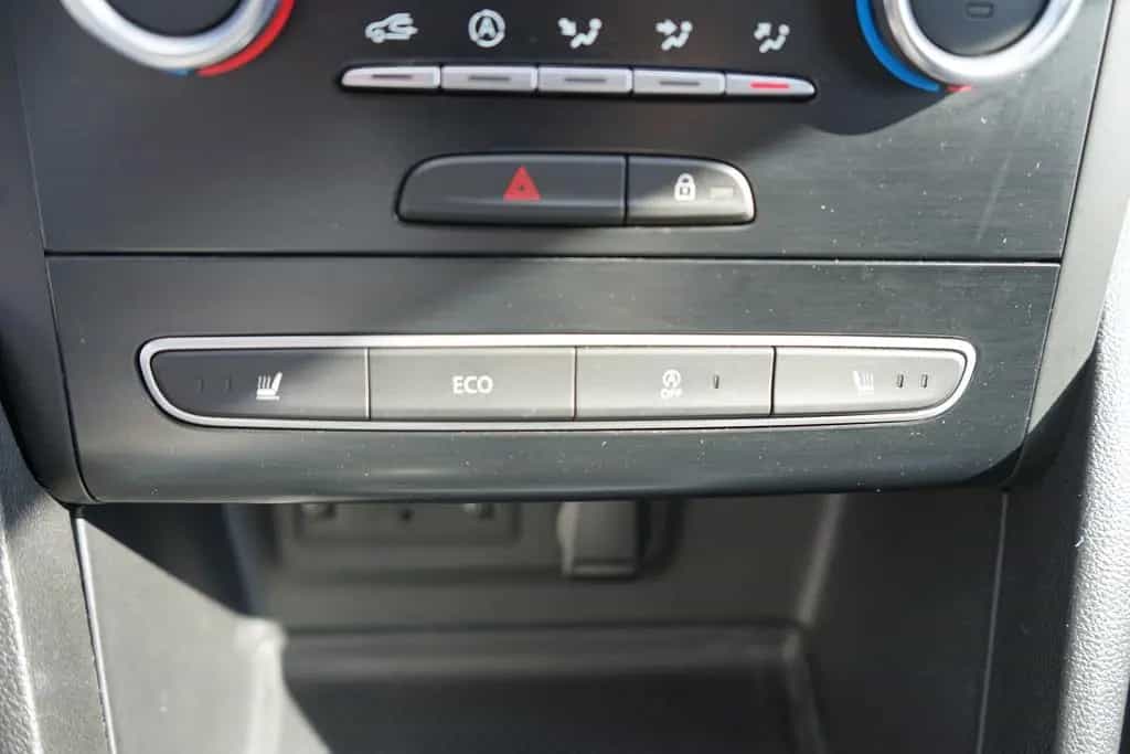 Renault Megane Grandtour 1.2 TCE Navi Sitzheizung DAB 08/2018-photo-26