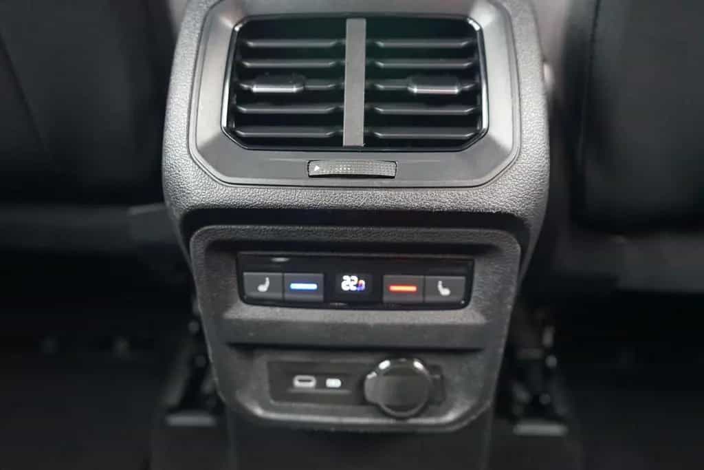 Seat Tarraco 2.0 TSI FR 4Drive LED ACC Sitzheizung 08/2021-photo-11