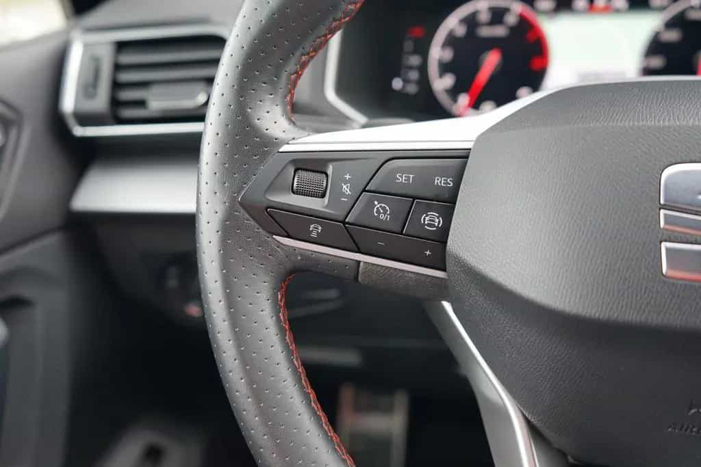 Seat Tarraco 2.0 TSI FR 4Drive LED ACC Sitzheizung 08/2021-photo-23