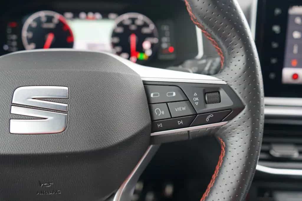 Seat Tarraco 2.0 TSI FR 4Drive LED ACC Sitzheizung 08/2021-photo-25