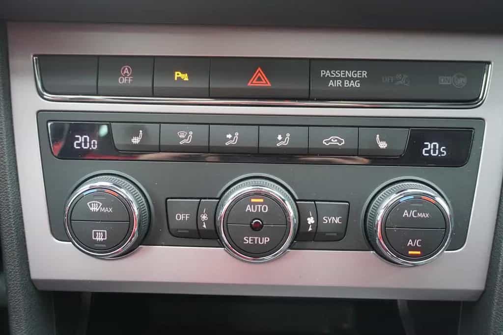 Seat Leon Sportstourer 1.5 Xcellence 06/2020-photo-13