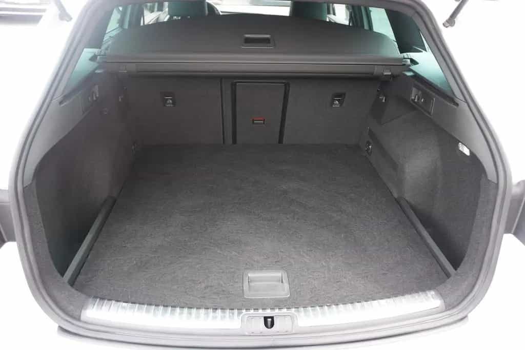 Seat Leon Sportstourer 1.5 Xcellence 06/2020-photo-27