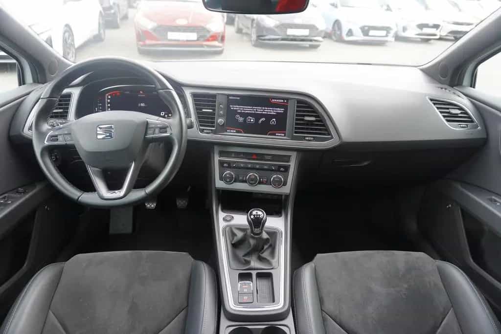 Seat Leon Sportstourer 1.5 Xcellence 06/2020-photo-8