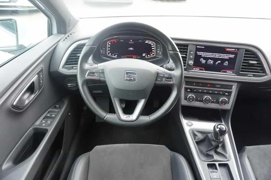 Seat Leon Sportstourer 1.5 Xcellence 06/2020-photo-9