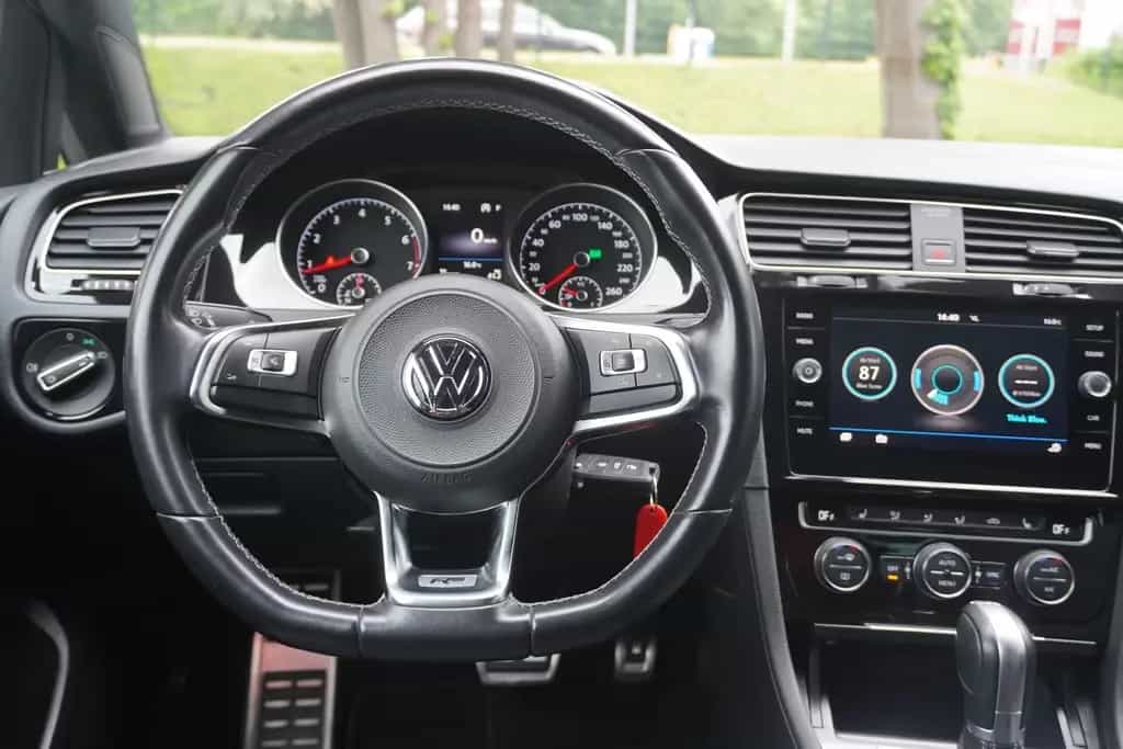 Volkswagen Golf VII 1.5 R-Line LED Alcantara DAB Sportsitze 01/2018-photo-12