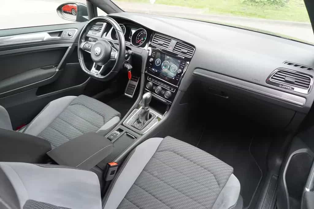 Volkswagen Golf VII 1.5 R-Line LED Alcantara DAB Sportsitze 01/2018-photo-14
