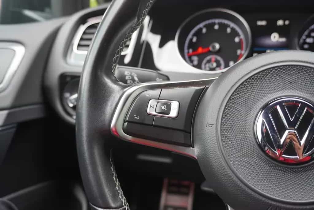 Volkswagen Golf VII 1.5 R-Line LED Alcantara DAB Sportsitze 01/2018-photo-20