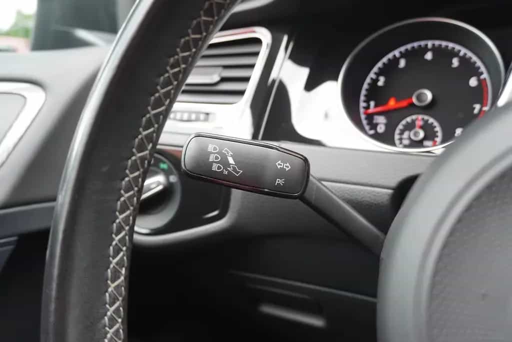 Volkswagen Golf VII 1.5 R-Line LED Alcantara DAB Sportsitze 01/2018-photo-22