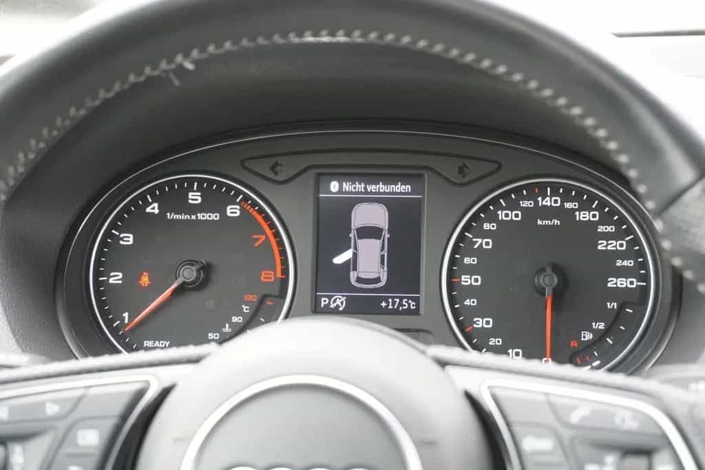 Audi Q2 1.4 TFSI basis B&O Teilleder Sitzheizung Navi 05/2018-photo-15