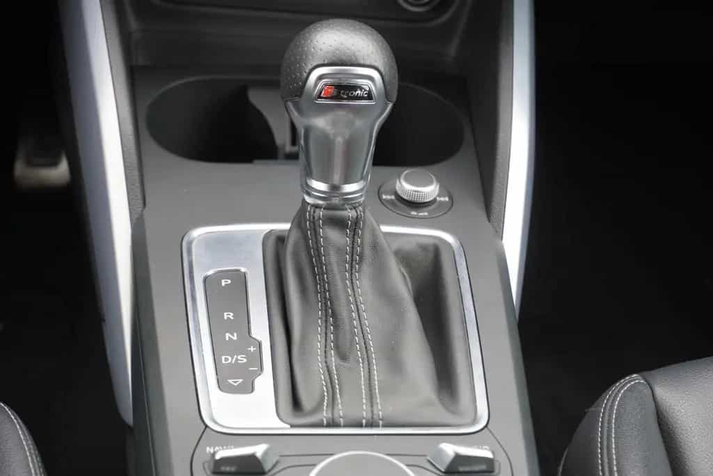 Audi Q2 1.4 TFSI basis B&O Teilleder Sitzheizung Navi 05/2018-photo-19