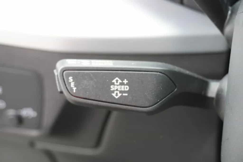 Audi Q2 1.4 TFSI basis B&O Teilleder Sitzheizung Navi 05/2018-photo-24