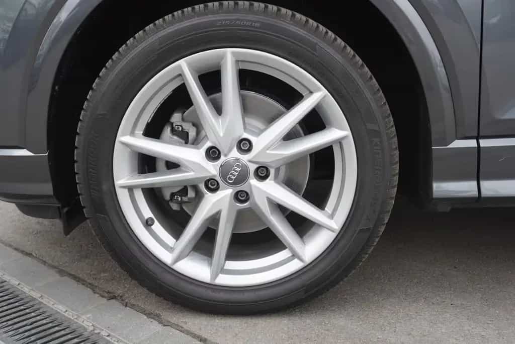 Audi Q2 1.4 TFSI basis B&O Teilleder Sitzheizung Navi 05/2018-photo-7