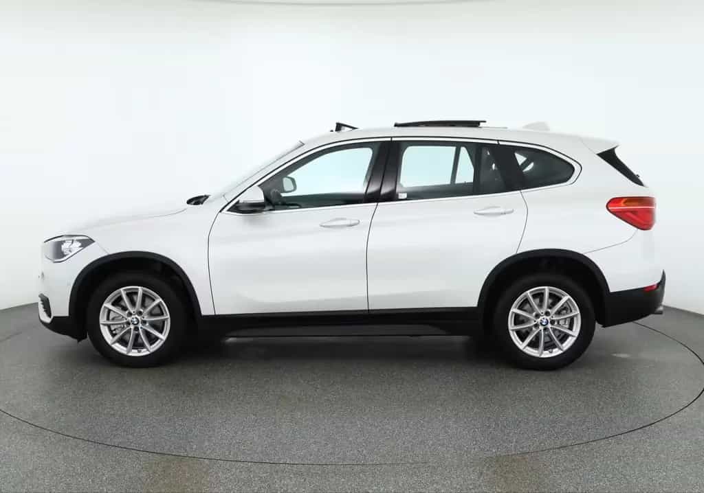 BMW X1 sDrive 20i Advantage Navi Panorama Tempomat 06/2019-photo-1
