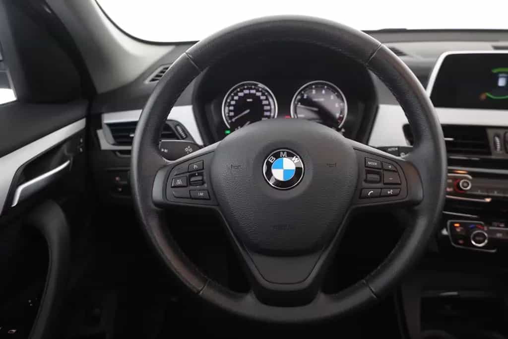 BMW X1 sDrive 20i Advantage Navi Panorama Tempomat 06/2019-photo-14