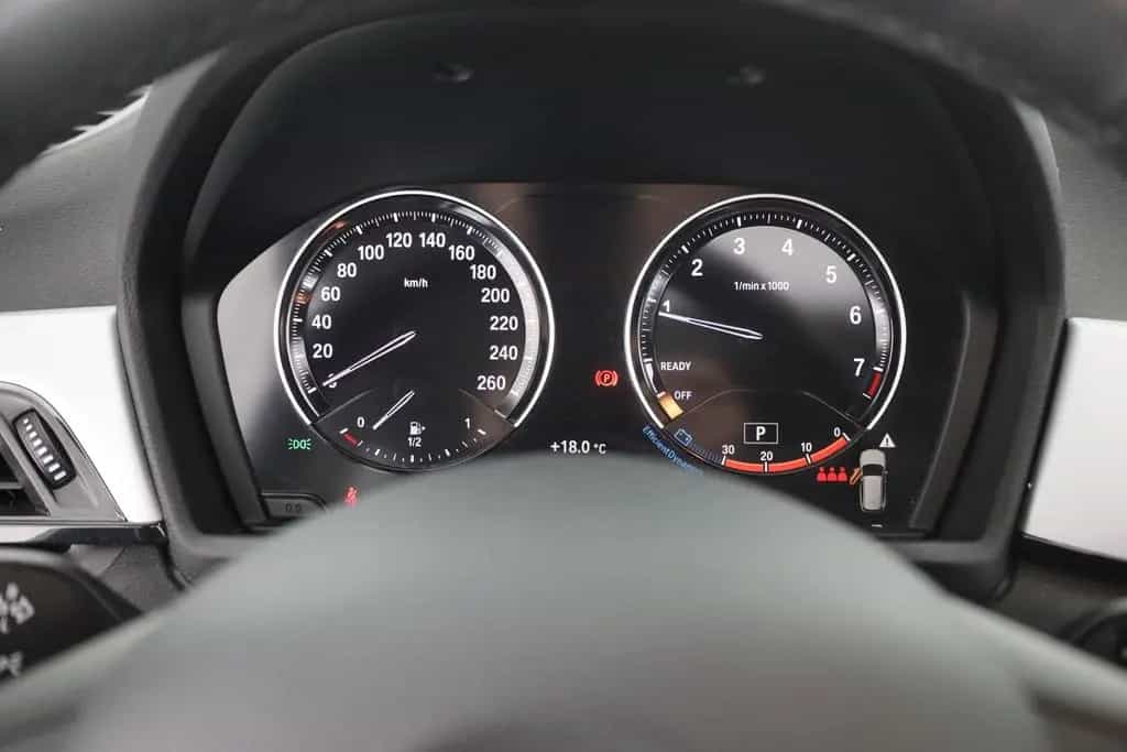 BMW X1 sDrive 20i Advantage Navi Panorama Tempomat 06/2019-photo-17