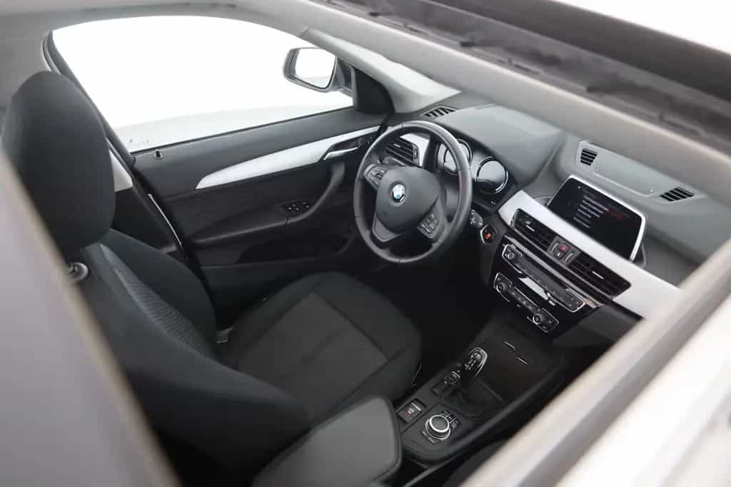 BMW X1 sDrive 20i Advantage Navi Panorama Tempomat 06/2019-photo-28