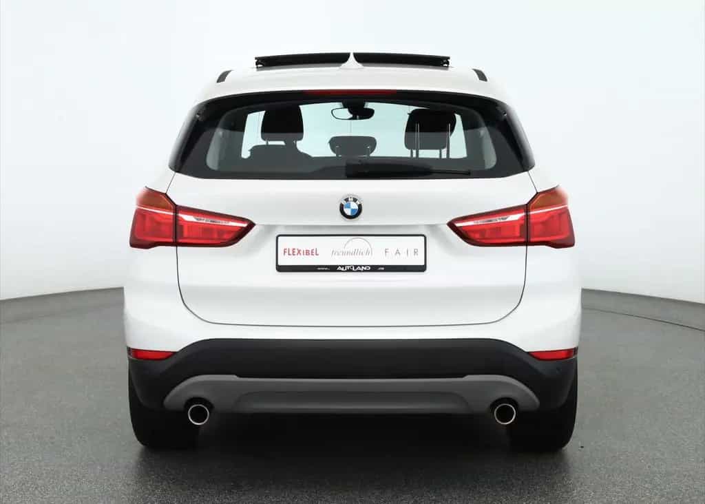 BMW X1 sDrive 20i Advantage Navi Panorama Tempomat 06/2019-photo-3