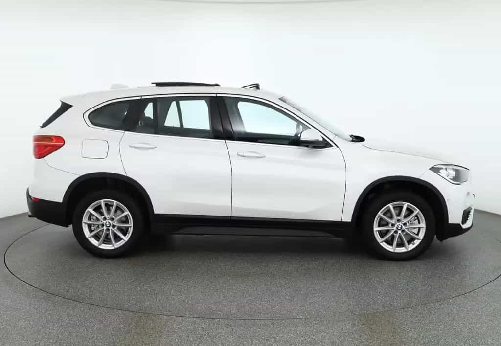 BMW X1 sDrive 20i Advantage Navi Panorama Tempomat 06/2019-photo-5