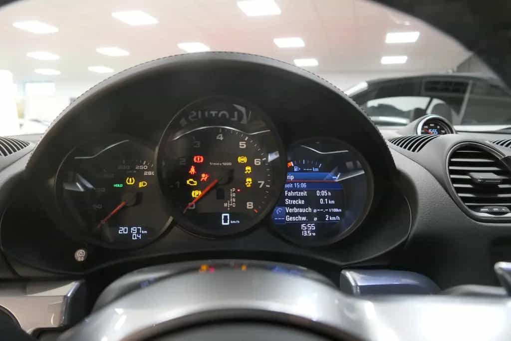 Porsche Cayman 718 SportChrono Leder Scheckheft - MwSt 08/2024-photo-18