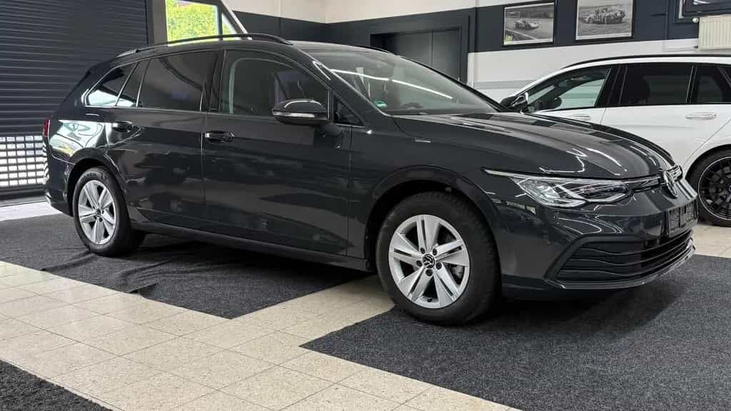 Volkswagen Golf 1.0 TSI Life Variant*LED*VIRT*STANDHZG*ALLW 10/2021-photo-2