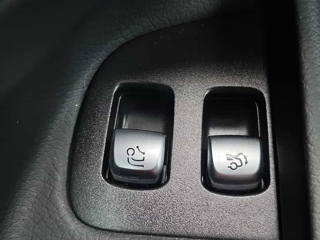 Mercedes-Benz E 350 E Limousine Avantgarde Aus 1.Hand 07/2019-photo-24