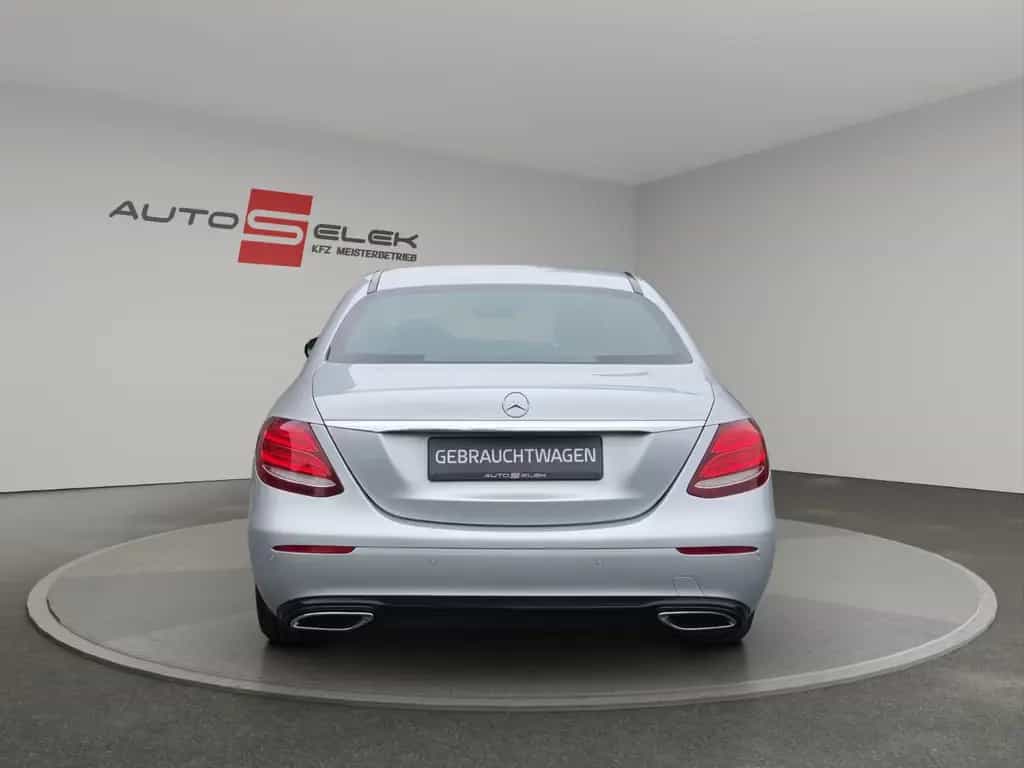 Mercedes-Benz E 350 E Limousine Avantgarde Aus 1.Hand 07/2019-photo-3