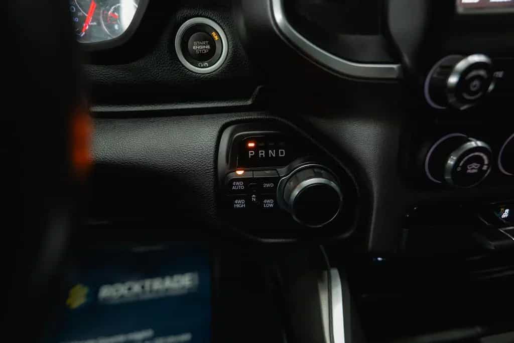 Dodge RAM 5.7 V8 HEMI 4x4 OFFROAD Night Limited 19% 09/2020-photo-28