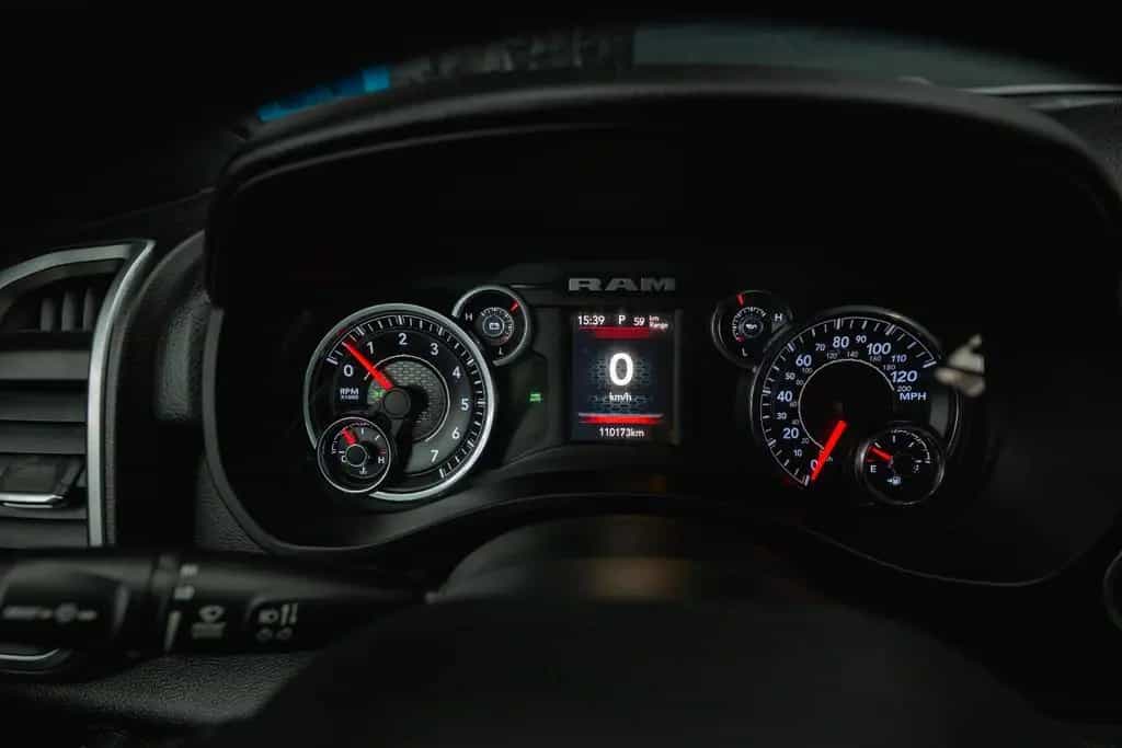 Dodge RAM 5.7 V8 HEMI 4x4 OFFROAD Night Limited 19% 09/2020-photo-33