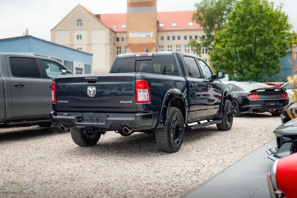 Dodge RAM 5.7 V8 HEMI 4x4 OFFROAD Night Limited 19% 09/2020-photo-4