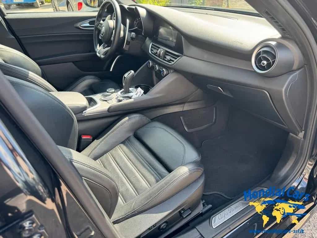 Alfa Romeo Giulia 2.2 Turbodiesel 210 CV AT8 AWD 12/2021-photo-13