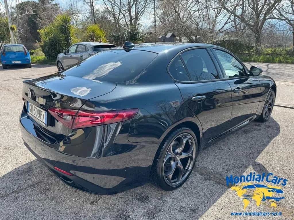 Alfa Romeo Giulia 2.2 Turbodiesel 210 CV AT8 AWD 12/2021-photo-4