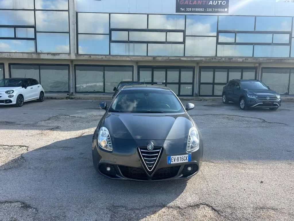 Alfa Romeo Giulietta 1.6 JTDm-2 105 CV Distincti 05/2013-photo-0
