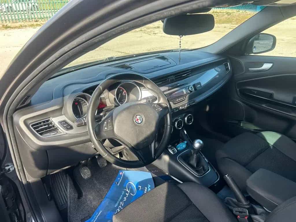 Alfa Romeo Giulietta 1.6 JTDm-2 105 CV Distincti 05/2013-photo-8