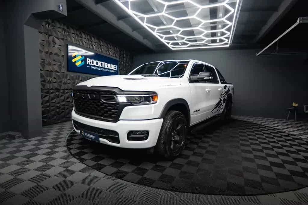 Dodge RAM 3.6 V6 MY 25 Offroad Night-Paket ACC LED 19% 03/2025-photo-0